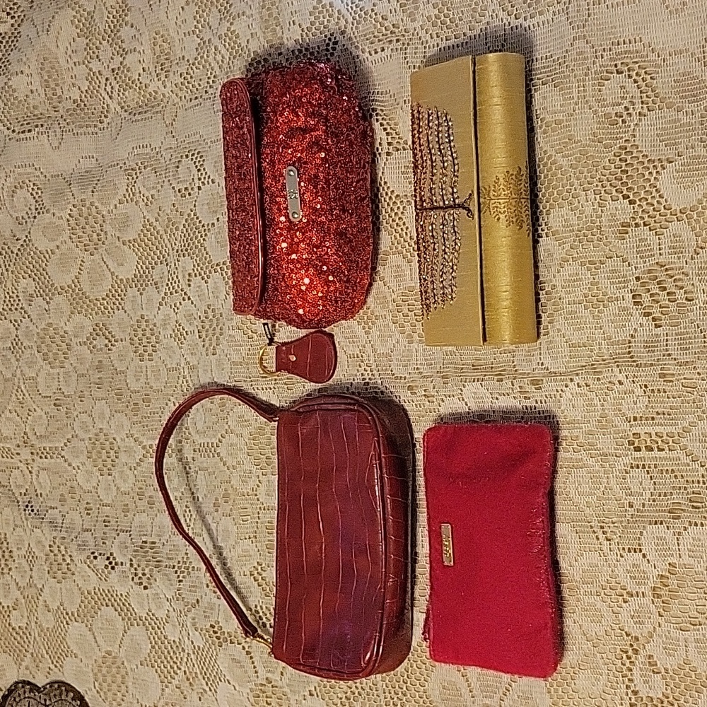 Holiday Clutch Set